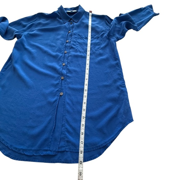 Vince Camuto Blue 100% Silk Button Up Shirt - Picture 5 of 6